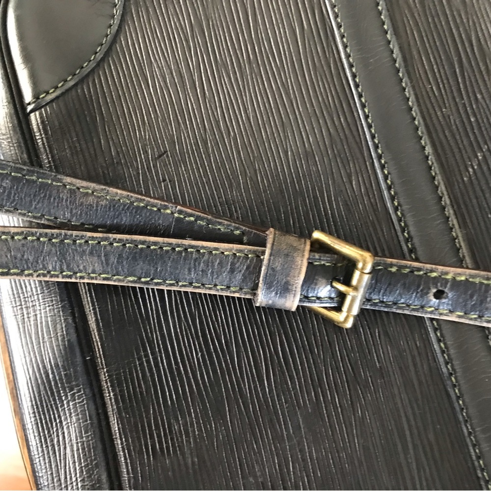 Louis Vuitton Crossbody Bag - Picture 2 of 13
